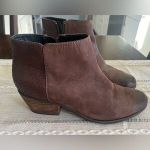 Clarks Ankle Boot